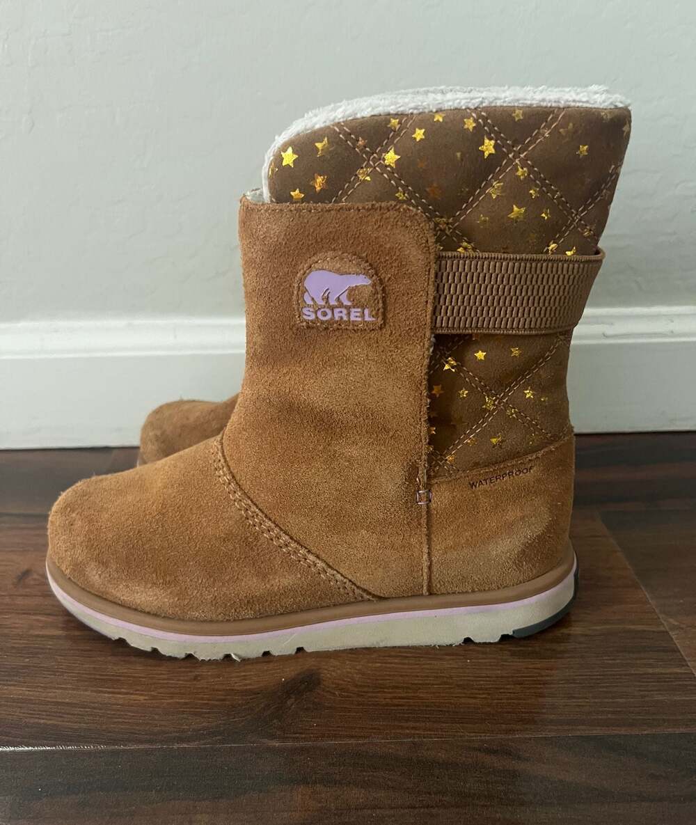 Sorel Youth Rylee Waterproof Winter Boots Elk Brown Gold Stars NY3974